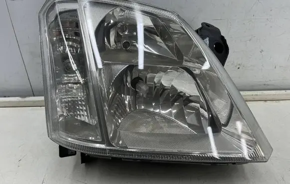 Opel Meriva A Headlight/headlamp 93294338