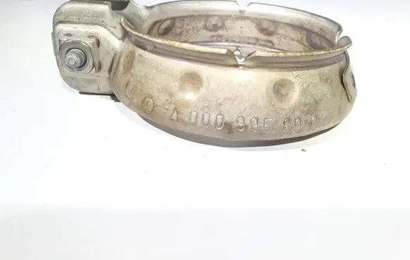 Mercedes-Benz Vito Viano W447 Muffler pipe connector clamp A0009958902