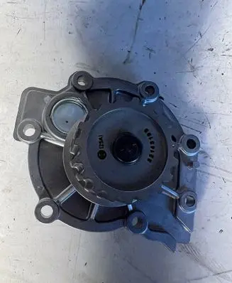 Volvo XC70 Water pump 1987949786 8694630