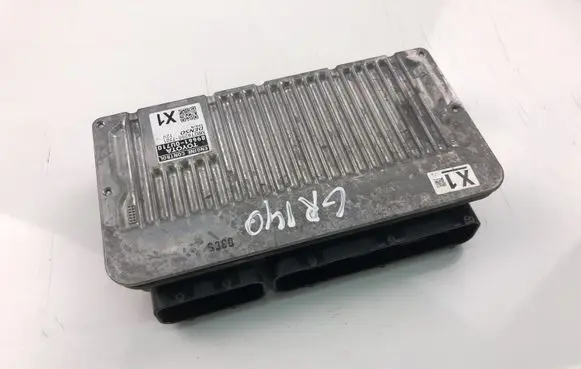 Toyota Yaris Engine control unit/module 896610U710