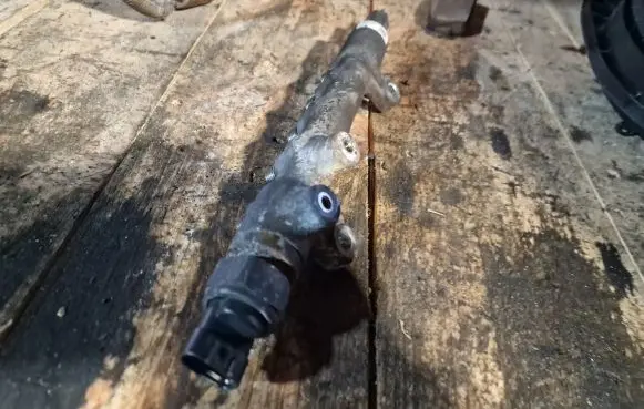 Mazda 6 Fuel main line pipe