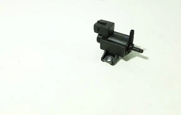 Toyota Verso Turbo solenoid valve 258600R010 72828606