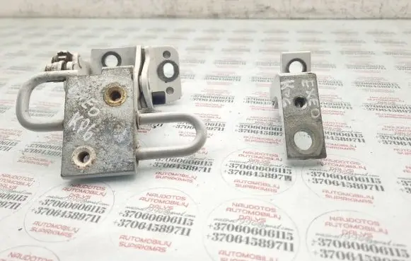 Seat Exeo (3R) Rear door hinge set 8E0833411E