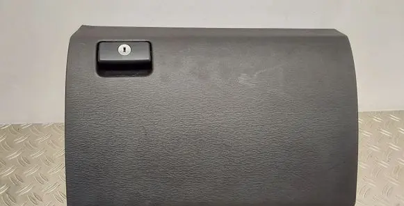 Toyota Avensis T270 Glove box 5555005090