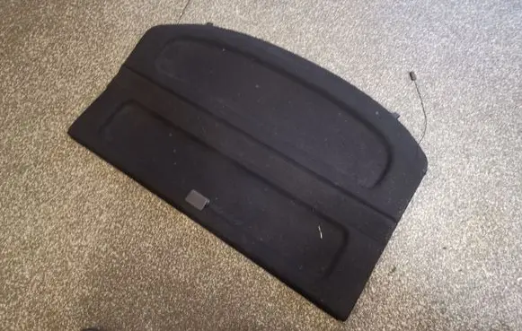 Parcel shelf