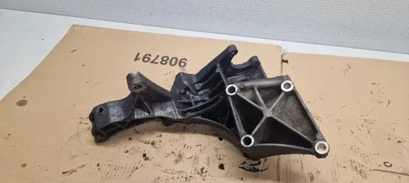 Volkswagen Transporter - Caravelle T4 Power steering pump mounting bracket 074145169F