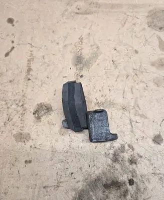 Audi A4 S4 B9 Muffler mount bracket/holder 7M0253144