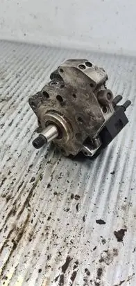 Renault Scenic I Fuel injection high pressure pump 8200108225 0445010075 1025143222099