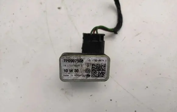 Porsche Cayenne (92A) Airbag deployment crash/impact sensor 7P0907506 10M30