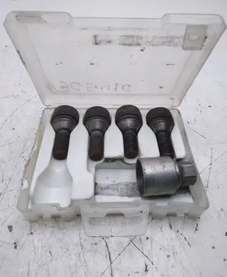 Renault Scenic III - Grand scenic III Anti-theft wheel nuts and lock 