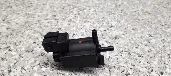 Nissan Serena Valve vacuum 72220400