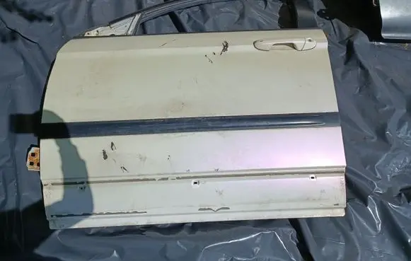 Chrysler Pacifica Front door
