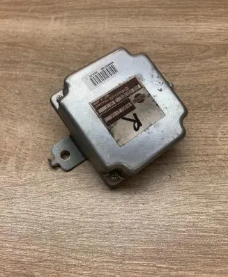 Nissan X-Trail T30 Gearbox control unit/module 41650FY10A A68000015