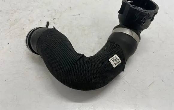 BMW 1 F40 Engine coolant pipe/hose 8580477