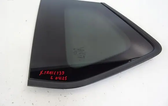 Nissan X-Trail T33 Rear side window