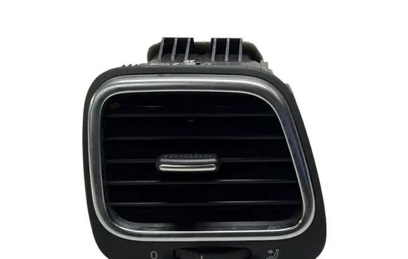 Volkswagen Eos Dashboard side air vent grill/cover trim 1Q0819704G 1Q0819710B
