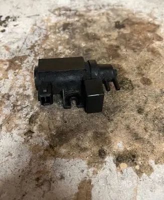 BMW X5 E53 Turbo solenoid valve 7796634