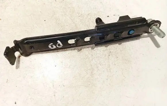 Toyota Avensis T250 Seat belt adjustment rail 