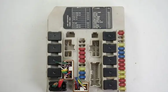 Nissan Almera Tino Fuse box set PPT30M10