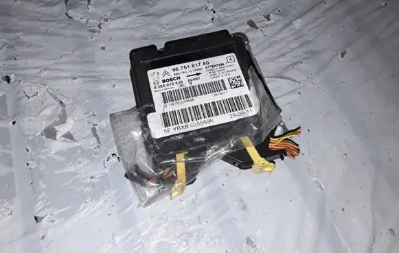 Peugeot 3008 I Airbag control unit/module 9675181780 0285010830