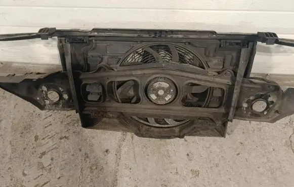 BMW 5 E39 Radiator support slam panel