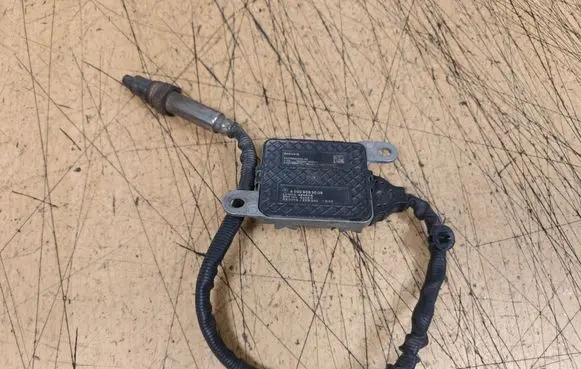 Mercedes-Benz E W213 Lambda probe sensor A0009053009