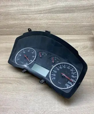 Speedometer (instrument cluster)