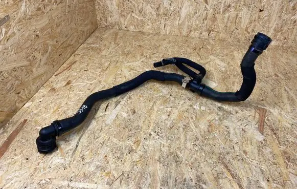 Peugeot 3008 I Engine coolant pipe/hose