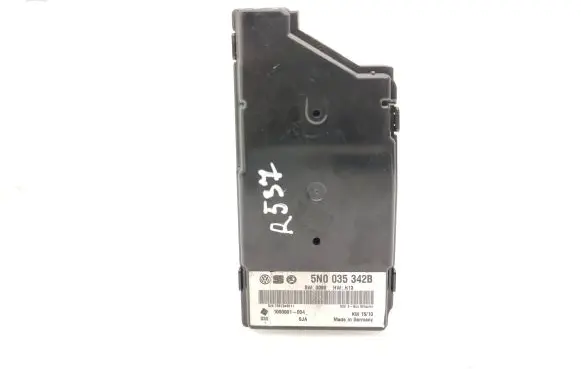 Volkswagen Transporter - Caravelle T5 USB control unit 5N0035342B 1000001004 7667948011