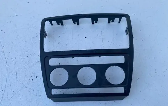 Skoda Octavia Mk2 (1Z) Climate control/heater control trim 1Z0858069A