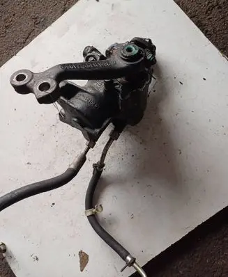 Mercedes-Benz E W124 Steering rack 121461041