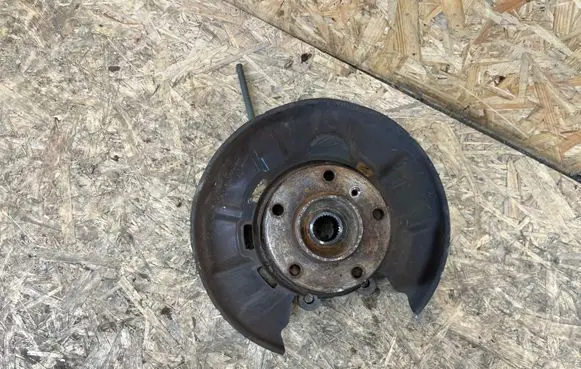 BMW 1 F20 F21 Rear wheel hub 000001977201