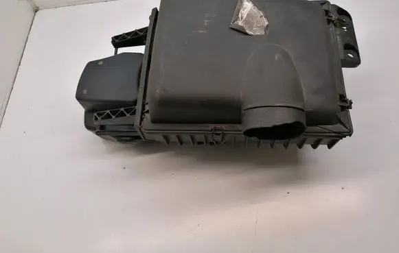Renault Master II Air filter box 7700300433