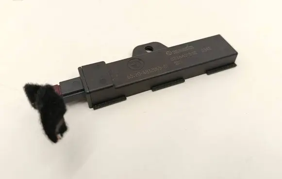 BMW 3 G20 G21 Keyless system antenna 6832065