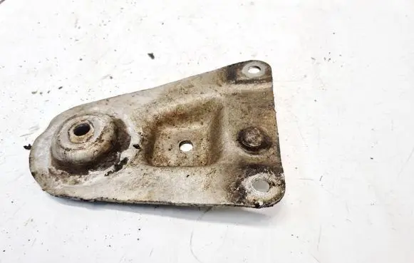 Audi A4 S4 B5 8D Engine mounting bracket 8D0399541B