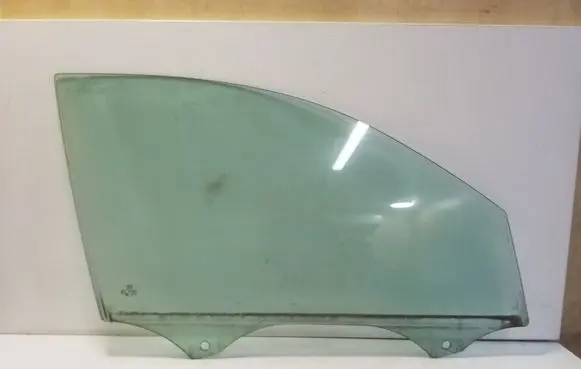 Audi Q3 8U Front door window glass four-door E643R00082