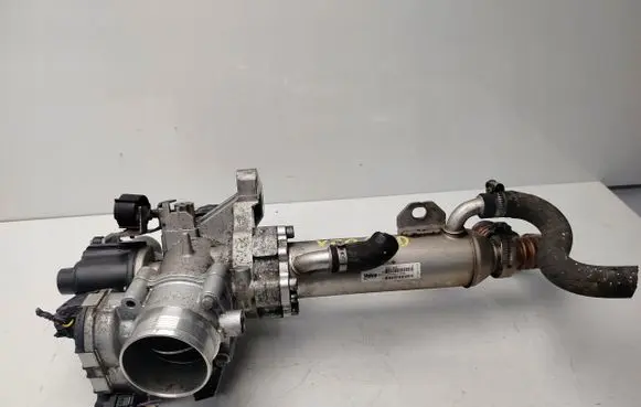 Volvo V70 EGR valve cooler 8801828