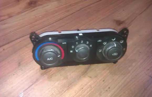 Hyundai Matrix Climate control unit 9725017xxx