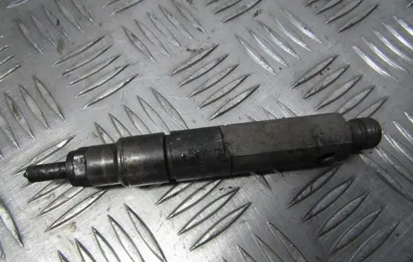 Renault Laguna I Fuel injector KBEL58P147