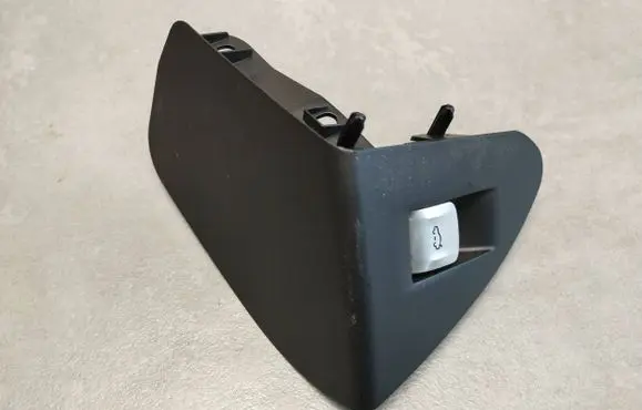 BMW 7 G11 G12 Tailgate/boot open switch button 9299459