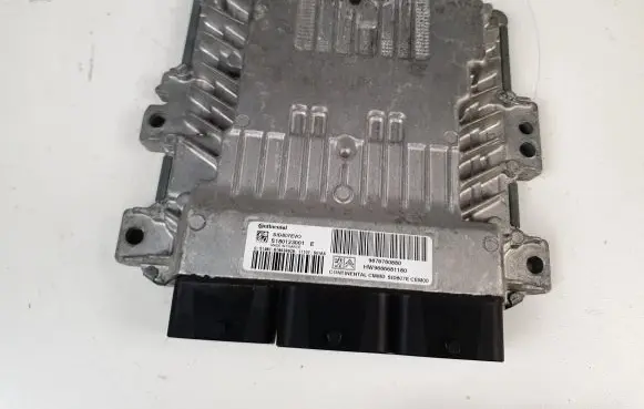 Peugeot 508 Engine control unit/module 9676760880
