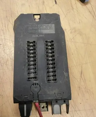 Mercedes-Benz Sprinter W901 W902 W903 W904 Fuse box set A9015400150