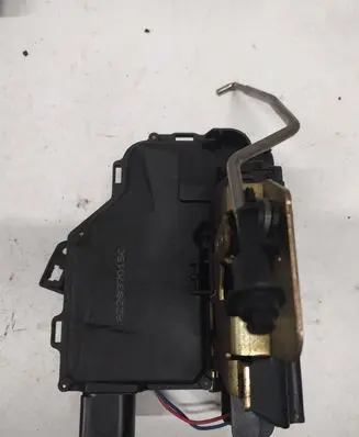 Audi A2 Front door lock 8Z2837015C