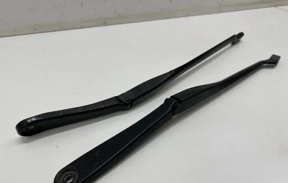 BMW 7 G11 G12 Front wiper blade arm