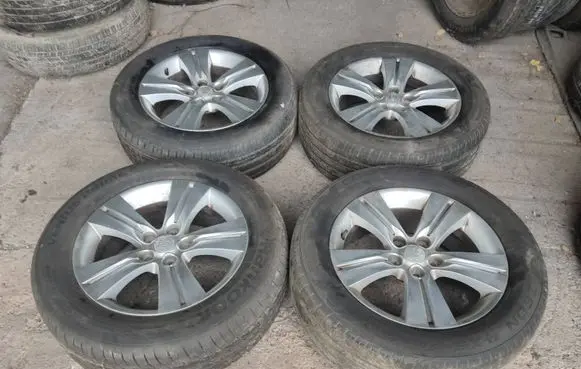 KIA Sportage R17 alloy rim 