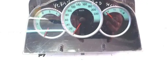 Toyota Corolla Verso AR10 Speedometer (instrument cluster) 83800-0F060-L