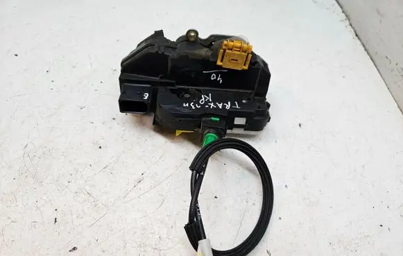 Chevrolet Trax Front door lock