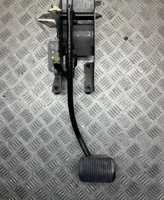 Ford F150 Brake pedal HL342D094AA JAN3119035031