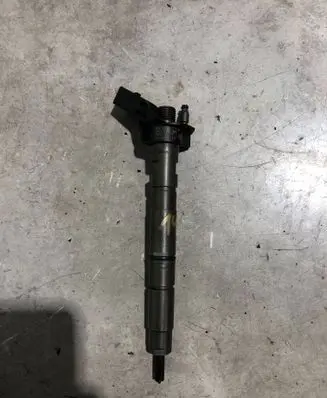 Fuel injector