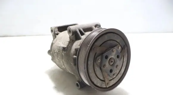 Renault Megane II Air conditioning (A/C) compressor (pump)